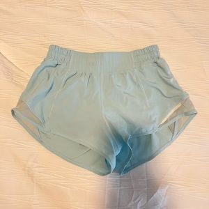 Lululemon Hotty Hot Short 2.5”